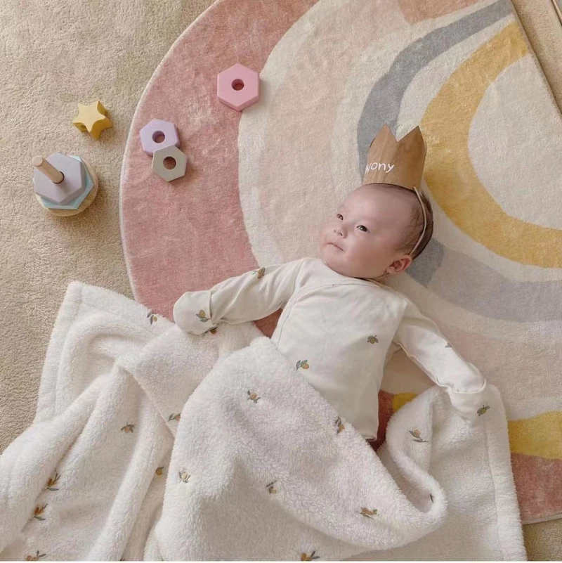 

Korean Bear Olive Embroidery Baby Blanket Coral Fleece Newborn Infant Swaddle Blankets Stroller Cover Bedding Blanket for Babies