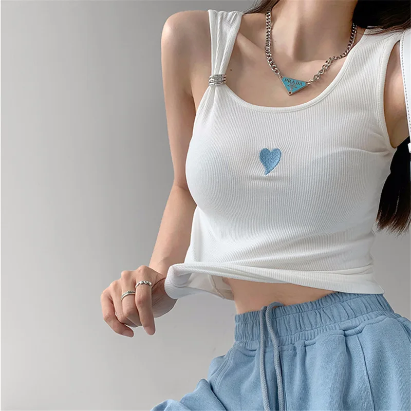 Женский жилет с вышивкой, без рукавов 
Женский жилет с вышивкой, без рукавов