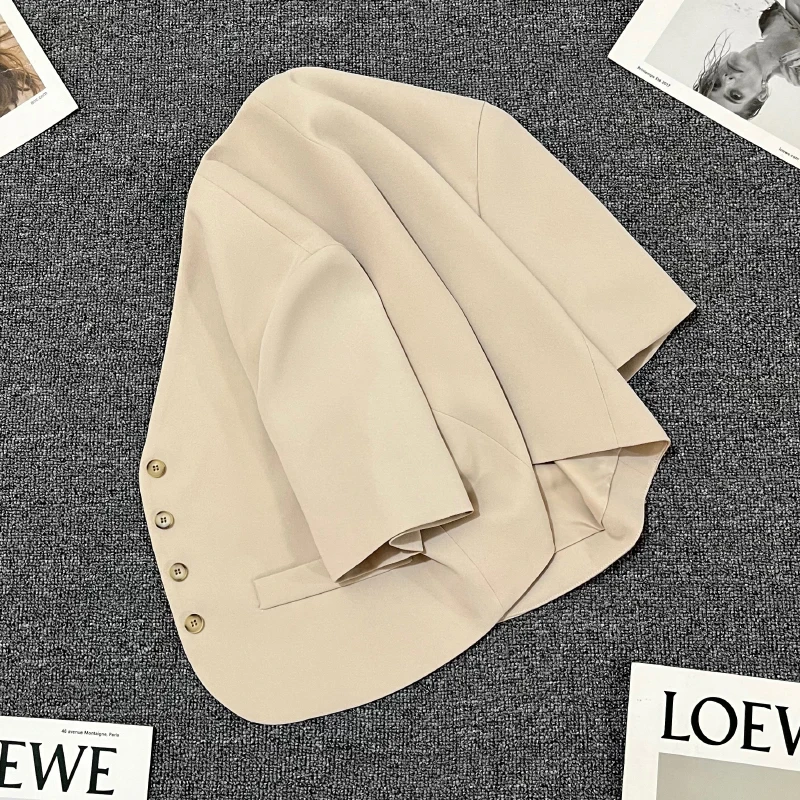 Cream-colored short suit coat female fashionable suit in the summer of 2023 the new joker
Cream-colored short suit coat female fashionable suit in the summer of 2023 the new joker