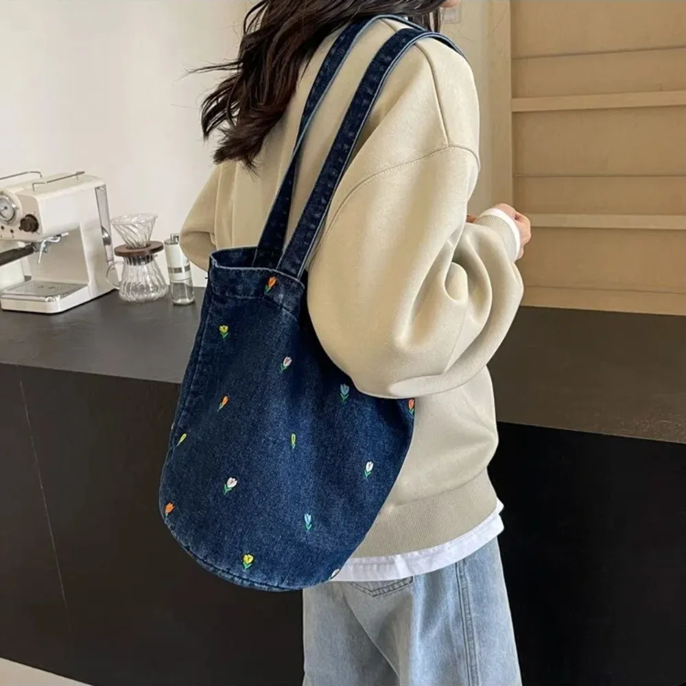Fashion Handbag Bucket Bag Large Capacity Versatile Tote Bag Embroidered Flower Underarm Bag Women Fashion Handbag Bucket Bag Large Capacity Versatile Tote Bag Embroidered Flower Underarm Bag Women
