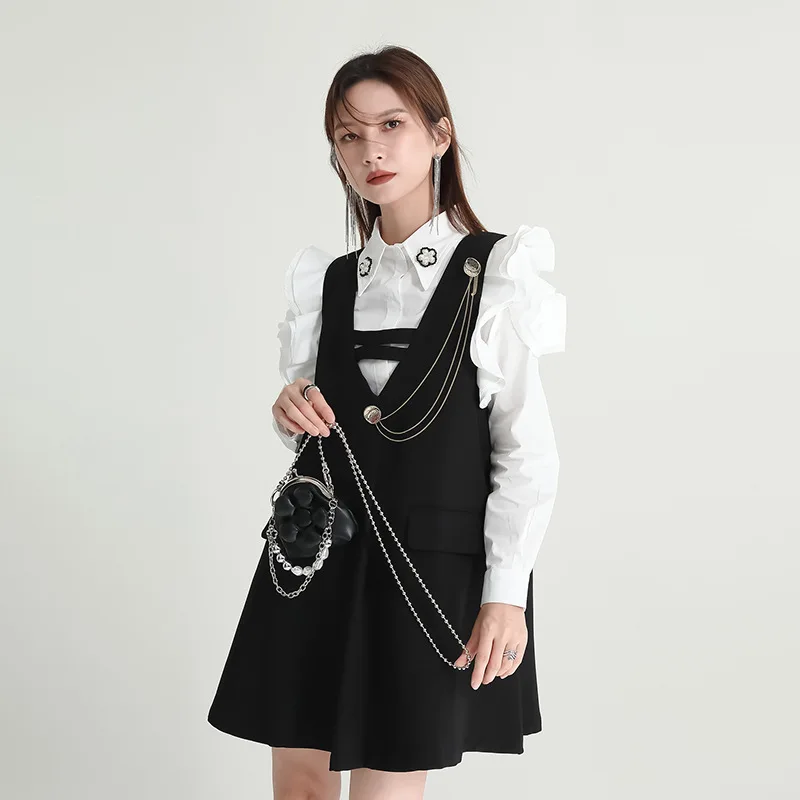 2023 autumn design sense suit dress loose and thin irregular A-line retro suspenders skirt
2023 autumn design sense suit dress loose and thin irregular A-line retro suspenders skirt