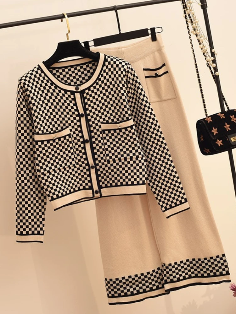 Fashionable 2023 Button Western Style High Age Reducing Knitted Small Fragrant Sweater Coat+Wide Leg Pants Two Piece Set
Fashionable 2023 Button Western Style High Age Reducing Knitted Small Fragrant Sweater Coat+Wide Leg Pants Two Piece Set