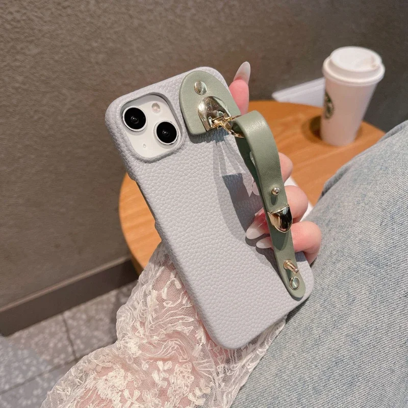 The New Model Is Suitable for iphone14 Pebbled Wristband Bracket Phone Case 13promax 12pro 11 Leather Drop Protection Cover
The New Model Is Suitable for iphone14 Pebbled Wristband Bracket Phone Case 13promax 12pro 11 Leather Drop Protection Cover