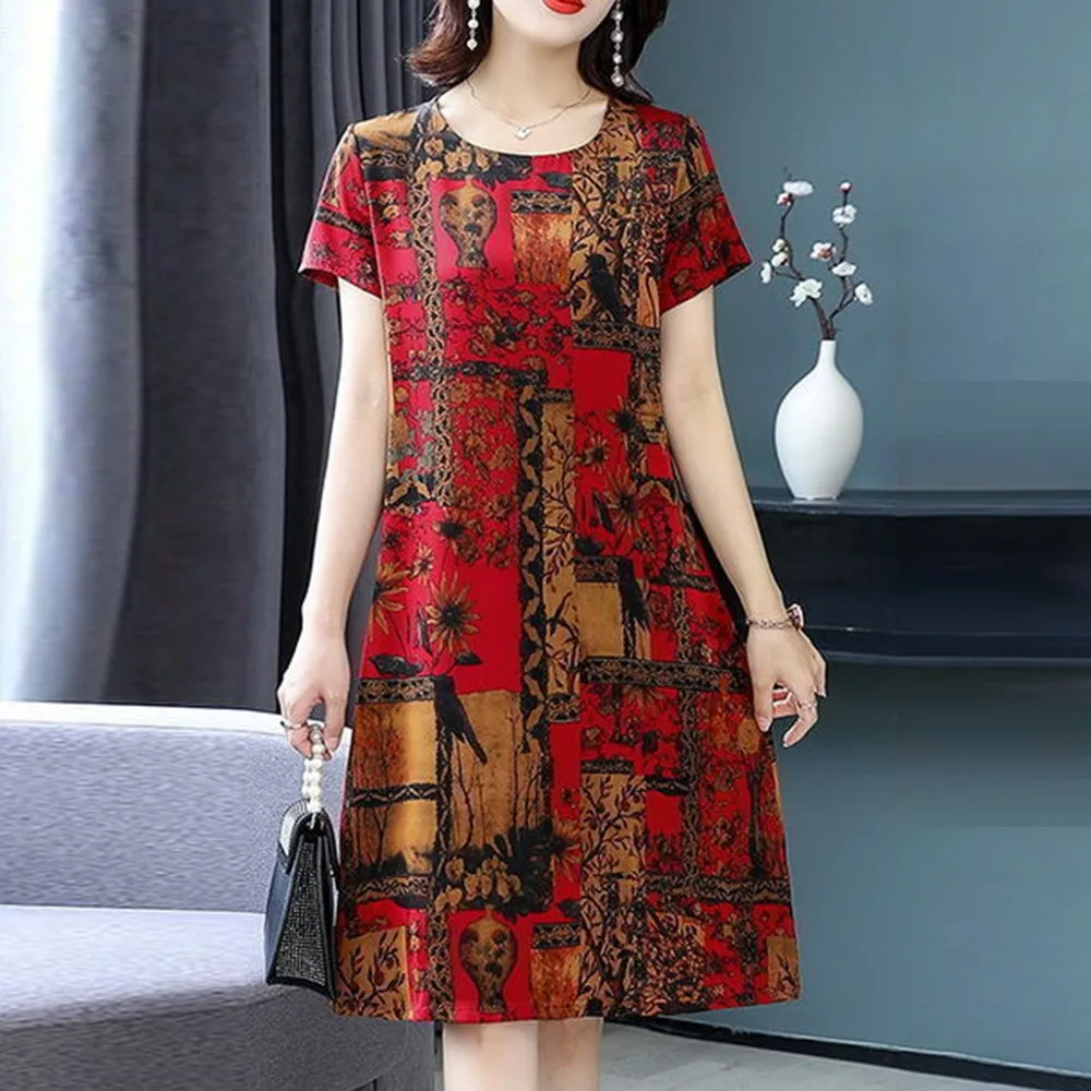 Casual Dress Women Retro Plus Size Print Short-sleeved Skirt Loose Mother Wear Vintage Fashion Mom Round Neck Women's Clothing
Casual Dress Women Retro Plus Size Print Short-sleeved Skirt Loose Mother Wear Vintage Fashion Mom Round Neck Women's Clothing