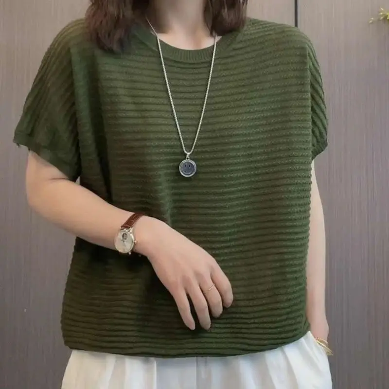 Women casual fashion 2024 summer imperial sense of knit sweater round neck pullover loose peplum tops women's clothing
Women casual fashion 2024 summer imperial sense of knit sweater round neck pullover loose peplum tops women's clothing