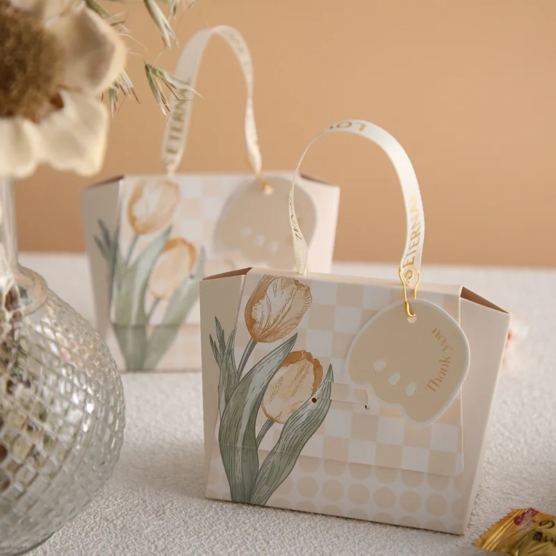 2022 new wedding favors for guests gift boxes for packing orders creative ins candy box wedding exquisite small candy box
2022 new wedding favors for guests gift boxes for packing orders creative ins candy box wedding exquisite small candy box