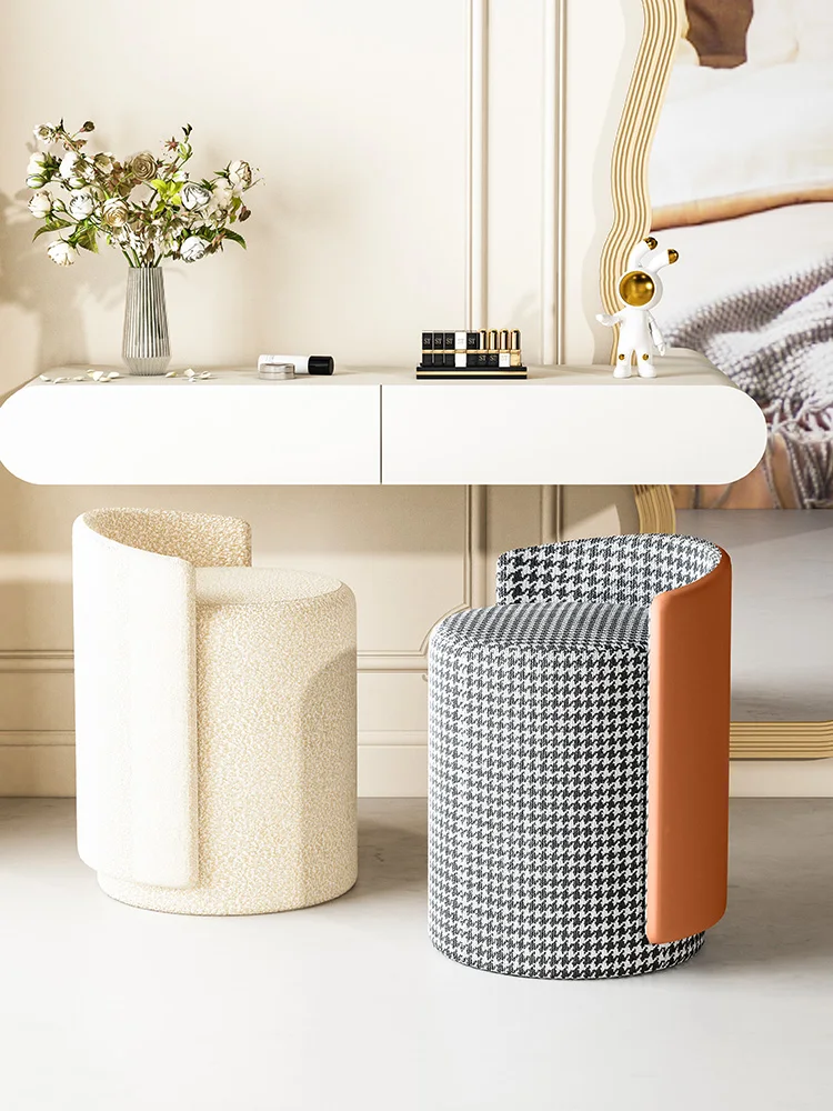 Nordic Makeup Stools Home Dressing Tables Stools Light Luxury Makeup Chairs Modern Bedrooms Living Rooms Round Stools
Nordic Makeup Stools Home Dressing Tables Stools Light Luxury Makeup Chairs Modern Bedrooms Living Rooms Round Stools
