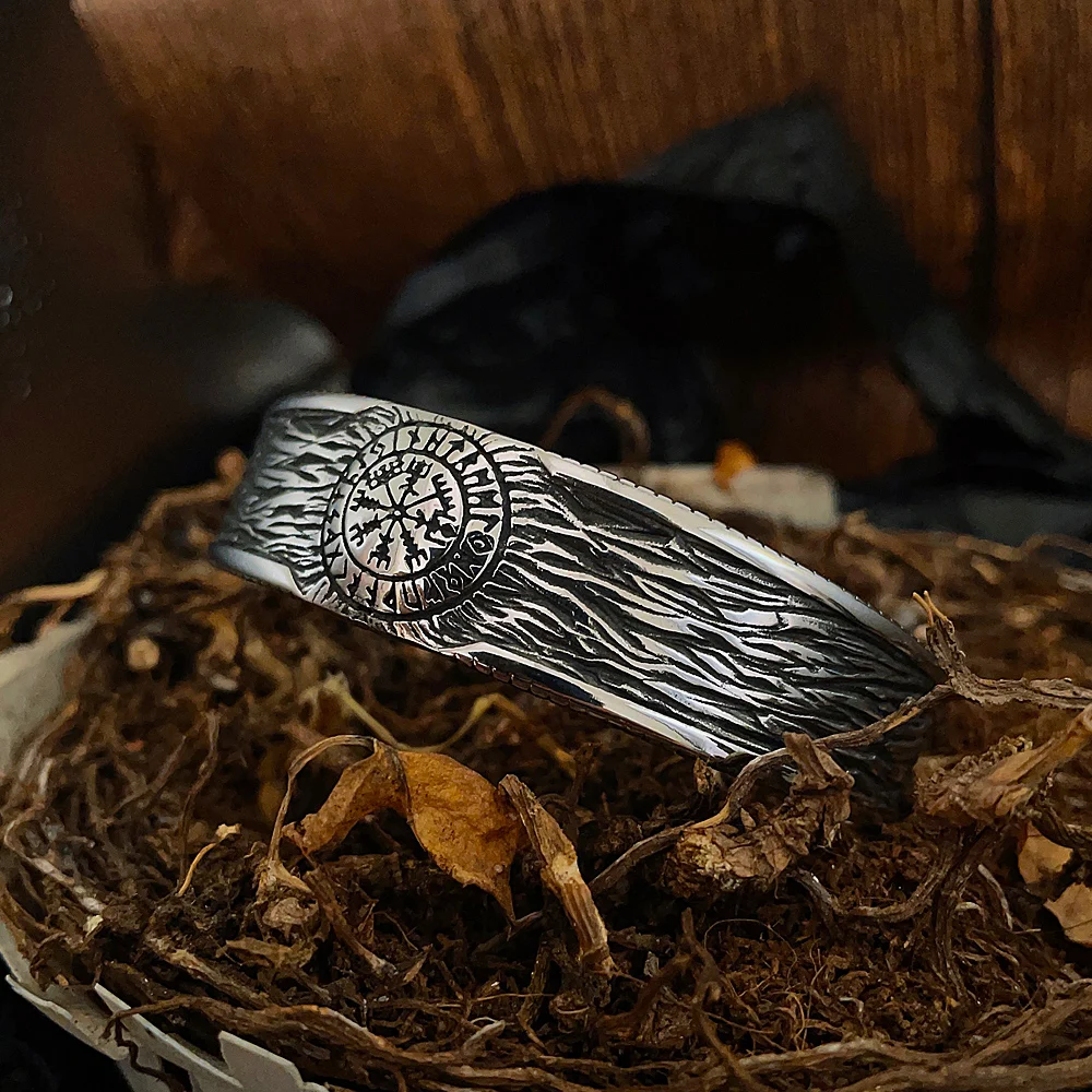 Vintage Viking Compass Bracelet Stainless Steel Fashion Nordic Vikings Vegvisir Bracelet Men Biker Amulet Jewelry Free Shipping
Vintage Viking Compass Bracelet Stainless Steel Fashion Nordic Vikings Vegvisir Bracelet Men Biker Amulet Jewelry Free Shipping