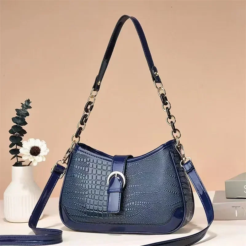 Bag with crocodile pattern, fashionable, atmospheric and personalized small square bag, one shoulder crossbody bag for women
Bag with crocodile pattern, fashionable, atmospheric and personalized small square bag, one shoulder crossbody bag for women