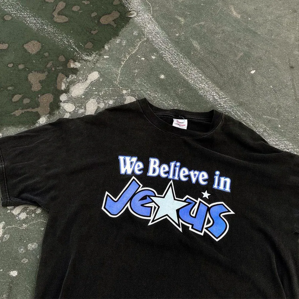 Футболка хлопковая унисекс с надписью «I верь в Иисуса», черный топ с коротким рукавом, винтажная уличная Модная рубашка в христианском стиле, лето
Футболка хлопковая унисекс с надписью «I верь в Иисуса», черный топ с коротким рукавом, винтажная уличная Модная рубашка в христианском стиле, лето