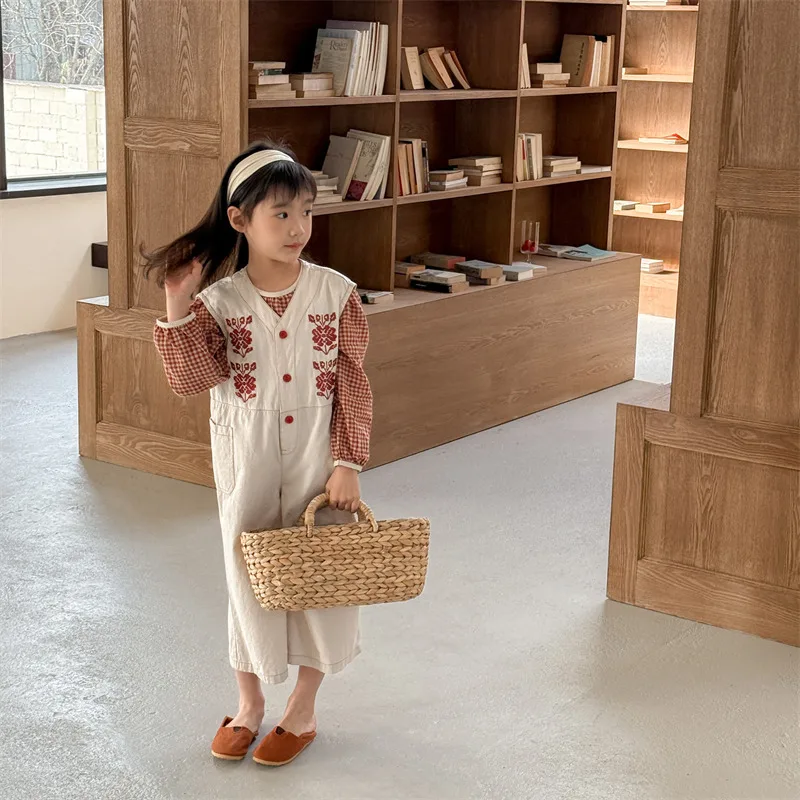 2025 Spring New Girls Overalls Loose Kids Jumpsuit Flower Embroidery Baby Bib Pants Children Casual Pants Infant Clothes 12 S35cc7cddfd7641ffb8480641235c65697