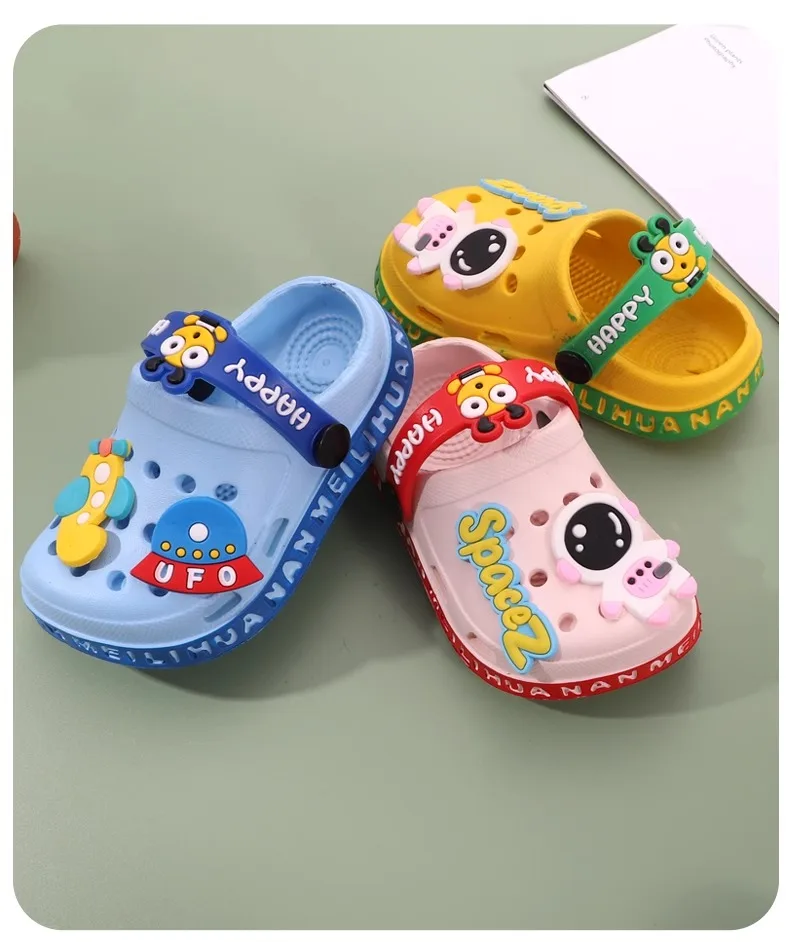 Kids' Crocs Cartoon Baby Soft-Sole Sandals – Ultra-Light Non-Slip Infant Closed-Toe Sandals for Boys and Girls, Beach Shoes Kids' Crocs Cartoon Baby Soft-Sole Sandals – Ultra-Light Non-Slip Infant Closed-Toe Sandals for Boys and Girls, Beach Shoes