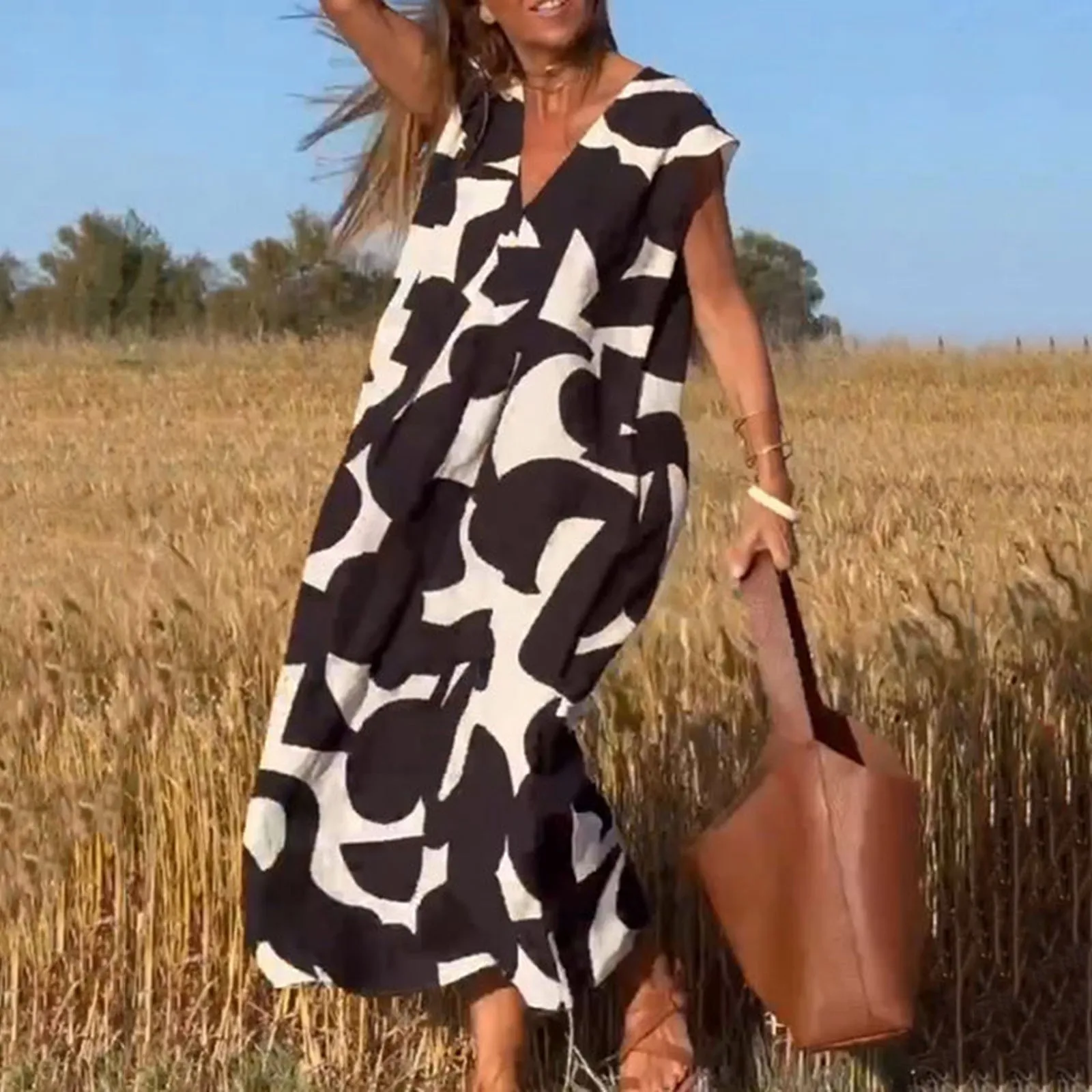 Summer Casual Boho Print Dresses Women V Neck Short Sleeve Flowy Swing A Line Long Dress Elegant Lady Loose Bohemian Dress
Summer Casual Boho Print Dresses Women V Neck Short Sleeve Flowy Swing A Line Long Dress Elegant Lady Loose Bohemian Dress