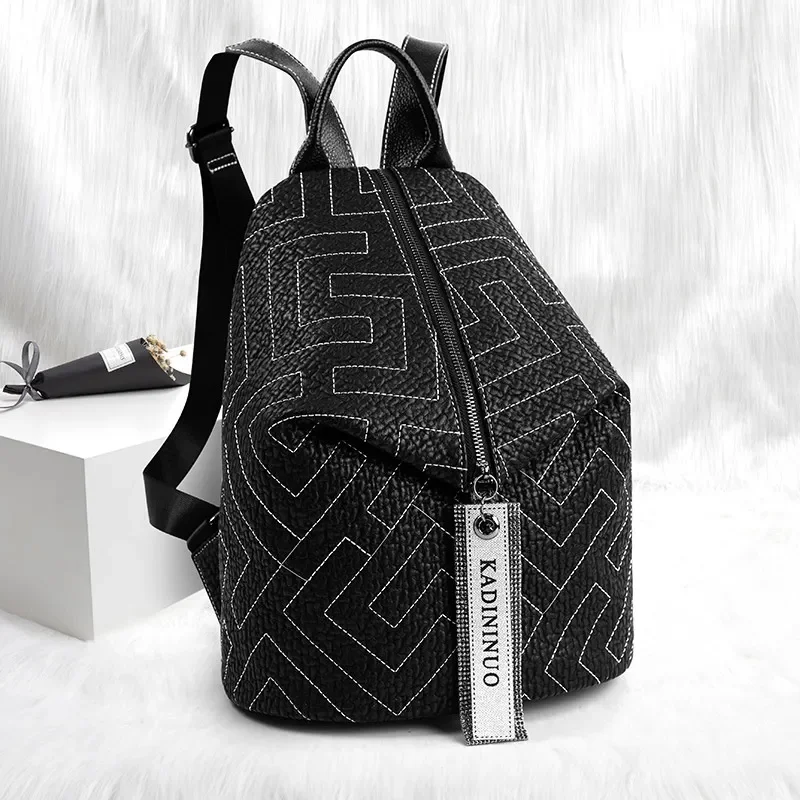 Genuine Leather Backpack Women Fashion Brand All-match Leather Women's Backpacks Personalized Travel Large Capacity Dumpling Bag
Genuine Leather Backpack Women Fashion Brand All-match Leather Women's Backpacks Personalized Travel Large Capacity Dumpling Bag