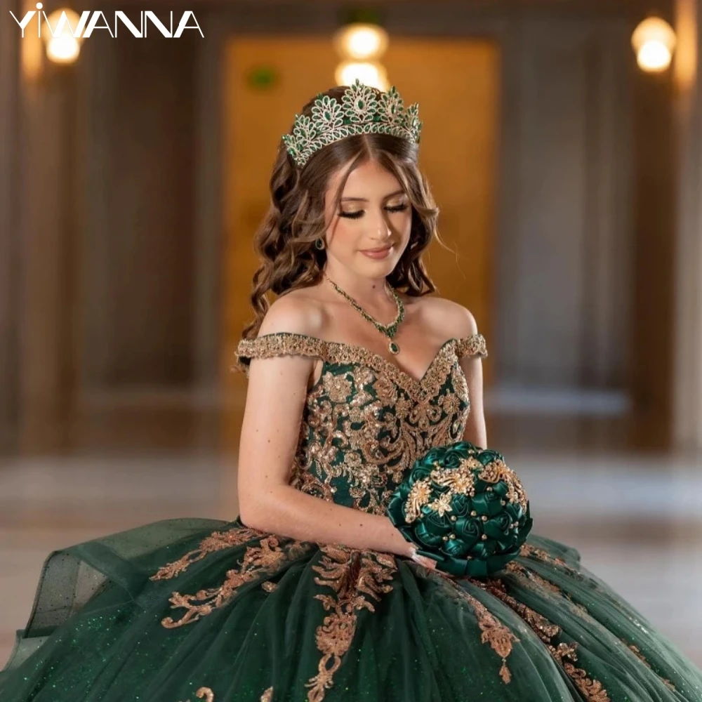 Golden Sequins Appliques Quinceanrra Prom Dresses Off The Shoulder Princess Long Green Charming Sweet 16 Dress Vestidos
Golden Sequins Appliques Quinceanrra Prom Dresses Off The Shoulder Princess Long Green Charming Sweet 16 Dress Vestidos