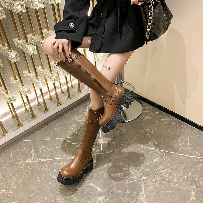 

Женские сапоги, зимние повседневные сапоги до колена на толстой подошве, однотонная женская обувь в британском стиле с квадратным носком и круглым носком
