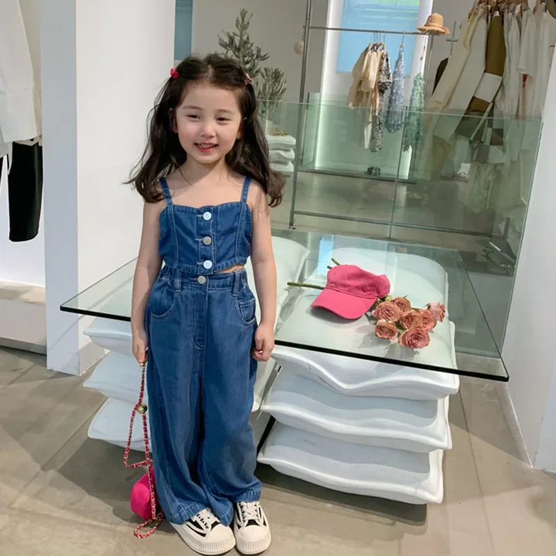 Girls' Cowboy Set 2024 Spring/Summer New Cool Girl Short Strap Top Wide Leg Pants Two Piece Set
Girls' Cowboy Set 2024 Spring/Summer New Cool Girl Short Strap Top Wide Leg Pants Two Piece Set