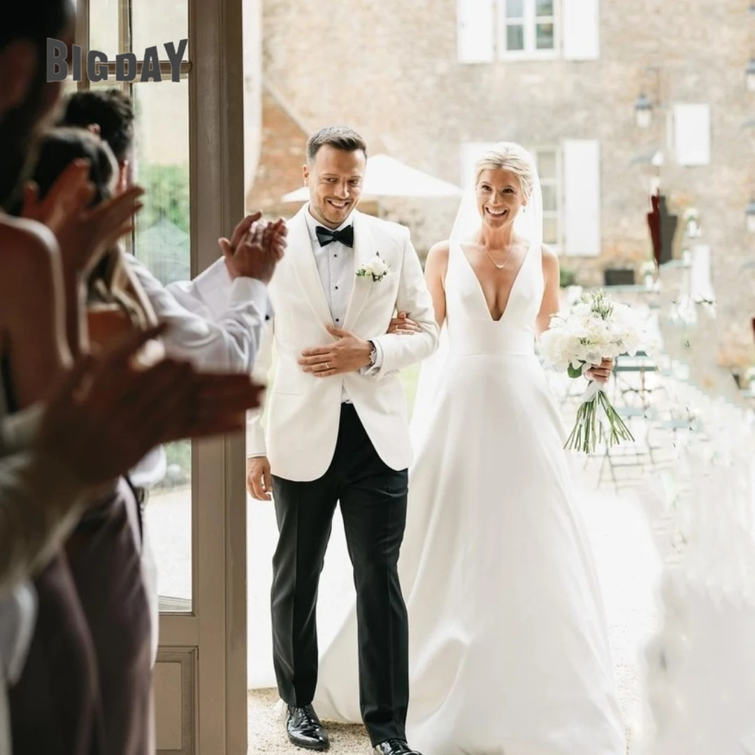 Simple Wedding Dress For Woman A-Line Spaghetti Straps V-Neck Open Back Bridal Gowns Lace Up Tulle Vestido De Novia Custom Made
Simple Wedding Dress For Woman A-Line Spaghetti Straps V-Neck Open Back Bridal Gowns Lace Up Tulle Vestido De Novia Custom Made