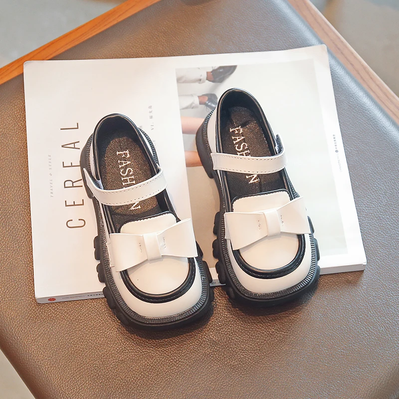 Girls Leather Shoes 2023 Spring Autumn New Children Princess Shoes Versatile Soft Little Kids Britain Style Loafers Fashion Bow
Girls Leather Shoes 2023 Spring Autumn New Children Princess Shoes Versatile Soft Little Kids Britain Style Loafers Fashion Bow