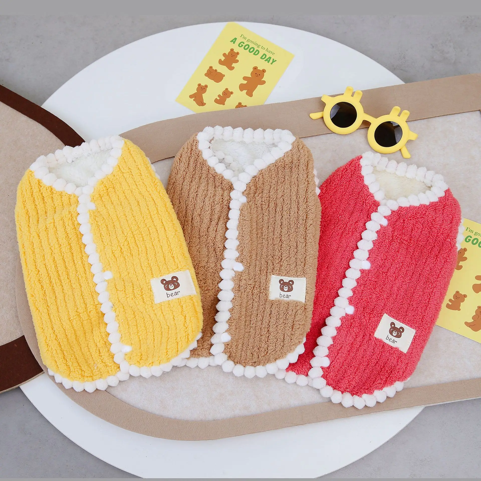 Solid Plush Dog Clothes Autumn and Winter Pet Supplies Warm Clothes for Puppy Teddy Open Button Shirt Schnauzer Cartoon Clothes
Solid Plush Dog Clothes Autumn and Winter Pet Supplies Warm Clothes for Puppy Teddy Open Button Shirt Schnauzer Cartoon Clothes