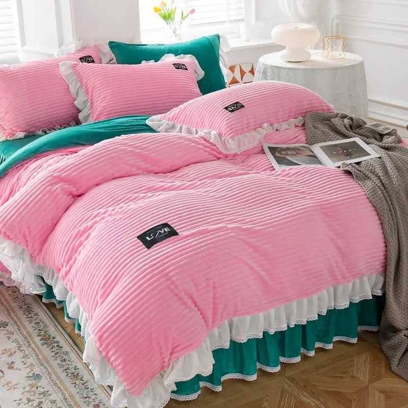 Thickened Warm Plush Bedding Set 4pc Set Princess Style Winter Warm Velvet Quilt Cover Bed Skirt Pillowcase Duvet Cover Set
Thickened Warm Plush Bedding Set 4pc Set Princess Style Winter Warm Velvet Quilt Cover Bed Skirt Pillowcase Duvet Cover Set