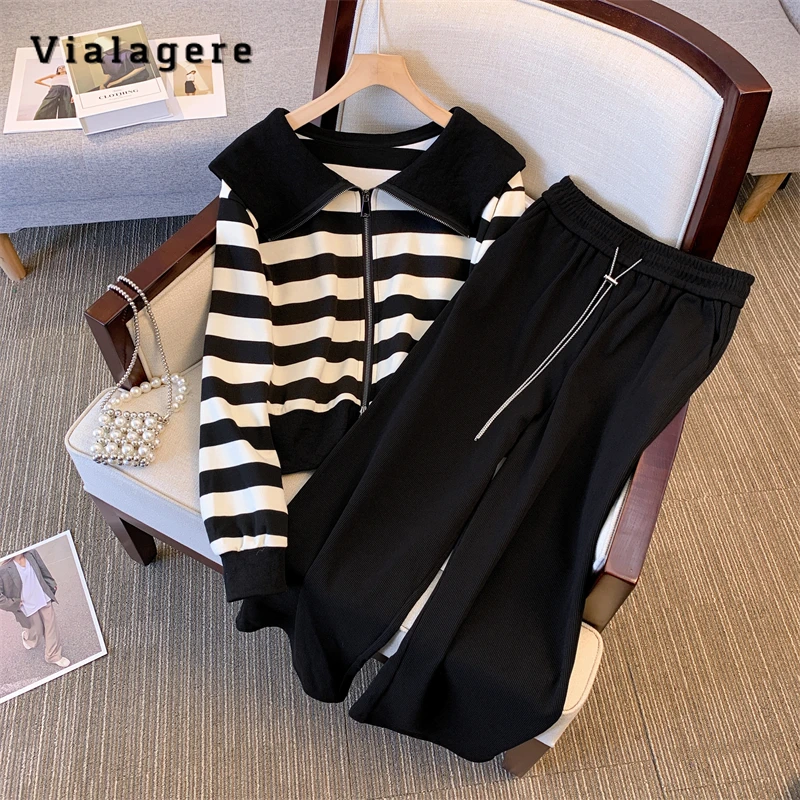 2023 Autumn Winter Sporty Two-piece Set Women Long Sleeve Striped Sweatshirt + Elastic Waist Black Trousers Casual Pants Suits
2023 Autumn Winter Sporty Two-piece Set Women Long Sleeve Striped Sweatshirt + Elastic Waist Black Trousers Casual Pants Suits