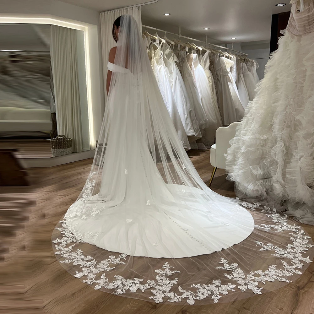 

Luxury Cathedral Wedding Veil Long Bridal Veils with Lace Edge 1 Tier 3M Leaf-shaped Lace Patch Soft Tulle with Comb VP45