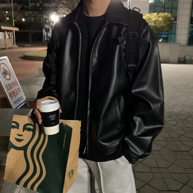 2023 Men's Loose Work Clothes Leather Pu Jacket Couple Clothes Casual Handsome Leather Coat Black Color Outerwear M-2XL
2023 Men's Loose Work Clothes Leather Pu Jacket Couple Clothes Casual Handsome Leather Coat Black Color Outerwear M-2XL