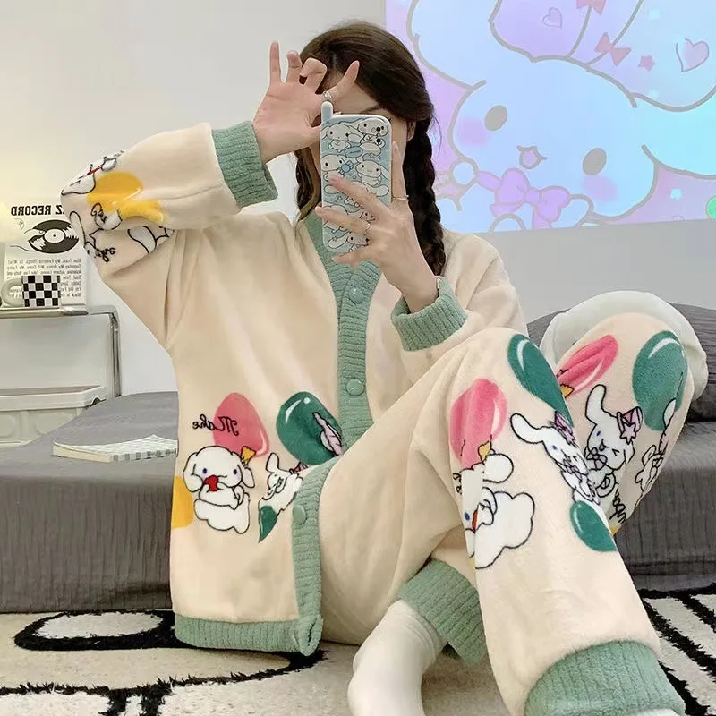 

Kawaii Sanrio Pajamas Kuromi Cinnamoroll Winter Women Long Sleeved Plush Thick Small Fragrance Style Outerwear Toys Girls Gifts