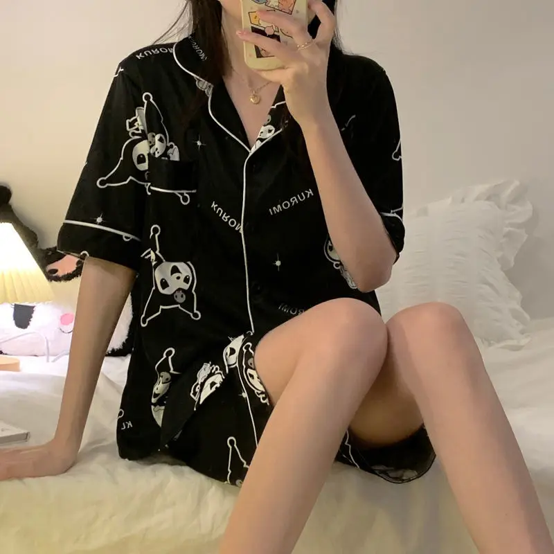 Kuromi New Summer Women's Pajamas Ins Suit Sanrio Thin Cartoon Cardigan Short Sleeve Kawaii Girls Short Sleeve Suit
Kuromi New Summer Women's Pajamas Ins Suit Sanrio Thin Cartoon Cardigan Short Sleeve Kawaii Girls Short Sleeve Suit