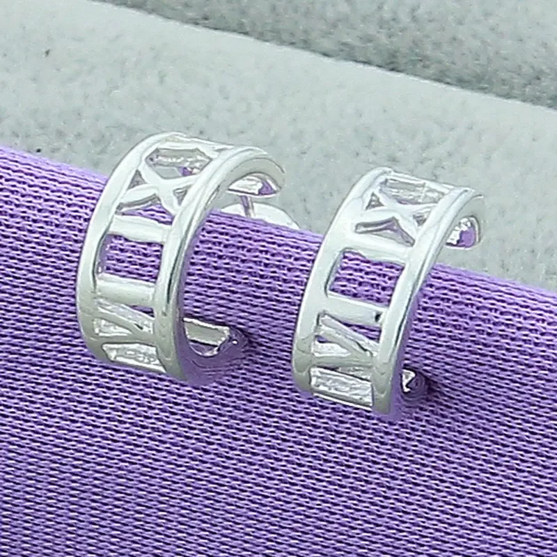CHUANGCHENG Earrings rings silver 925 Round Roman Numerals Stud Earrings for Women Wedding Party Gift Fashion Jewelry
CHUANGCHENG Earrings rings silver 925 Round Roman Numerals Stud Earrings for Women Wedding Party Gift Fashion Jewelry