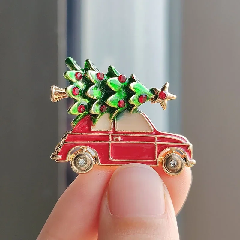 

European and American Fashion Creative Design Christmas Tree Brooch Alloy Drip Oil Car Pin Holiday Atmosphere Accessories