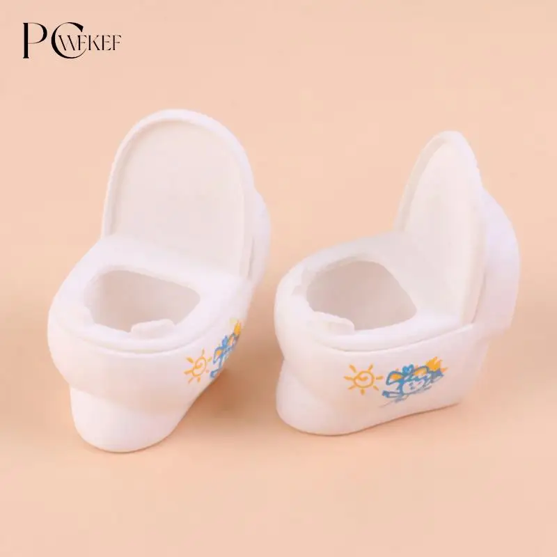 Cute Dollhouse Furniture Bathroom Toilet Bowl Model White Toilet Doll House Miniature Decor Baby Pretend Toys Dolls Accessories
Cute Dollhouse Furniture Bathroom Toilet Bowl Model White Toilet Doll House Miniature Decor Baby Pretend Toys Dolls Accessories