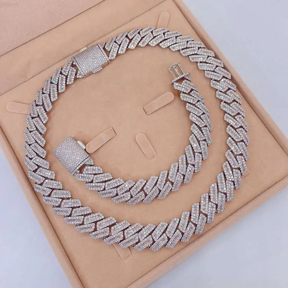 

Iced Out Vvs1 Moissanite Diamond Gold Cuban Link Chain Necklace Cuban Chain Gold