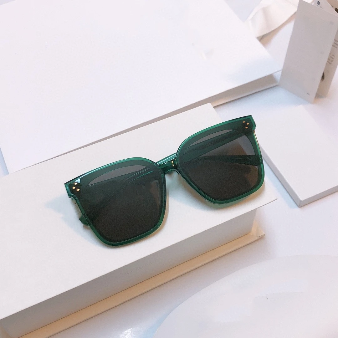Original Factory GENTLE GM FLATBA Her Series Driving Anti-Glare Men Women Sunglasses Dark Green Cat Eye Acetate Couple Eyewear
Original Factory GENTLE GM FLATBA Her Series Driving Anti-Glare Men Women Sunglasses Dark Green Cat Eye Acetate Couple Eyewear
