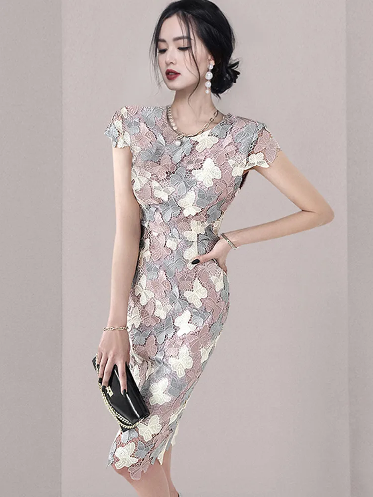 Summer New Korean Style Slim Knee-Length Butterfly Dress Women Colored Lace Hollow Out Flower Fashion Dresses Vestidos
Summer New Korean Style Slim Knee-Length Butterfly Dress Women Colored Lace Hollow Out Flower Fashion Dresses Vestidos