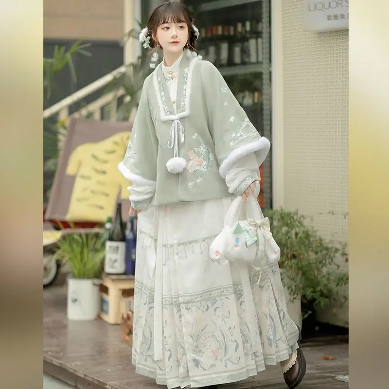 hanfu women chinese traditional Green Hanfu Chinese style embroidered Mingming horse-face skirt winter and velvet New Year dress
hanfu women chinese traditional Green Hanfu Chinese style embroidered Mingming horse-face skirt winter and velvet New Year dress