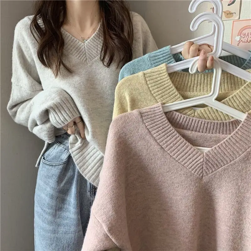 Lucyever Autumn Winter V Neck Sweaters for Women Korean Basic Loose Knitted Sweater Woman All Match Long Sleeve Jumper Ladies
Lucyever Autumn Winter V Neck Sweaters for Women Korean Basic Loose Knitted Sweater Woman All Match Long Sleeve Jumper Ladies