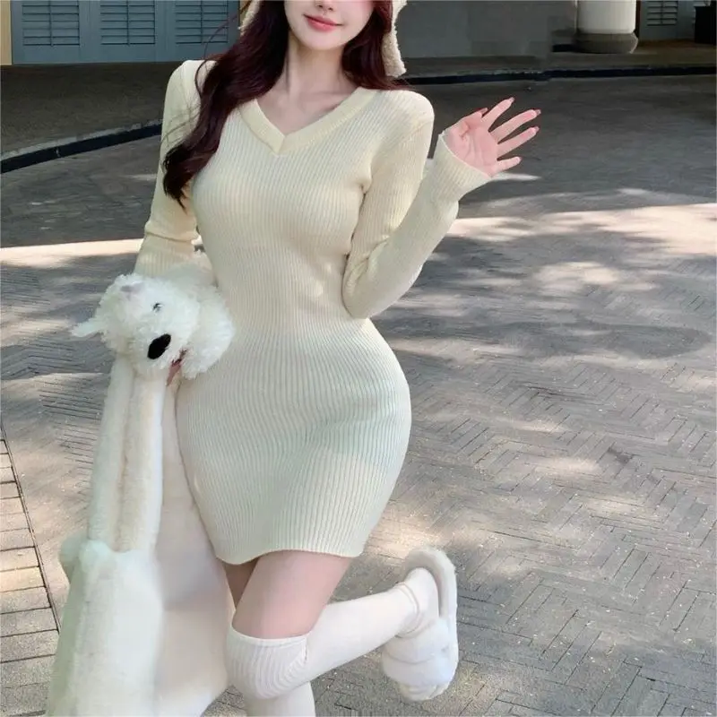 

Autumn and Winter Desire Style New Design Sense V-neck Slim Fit Base Knitting Bag Dress Women's Hip-Wrapped Skirt