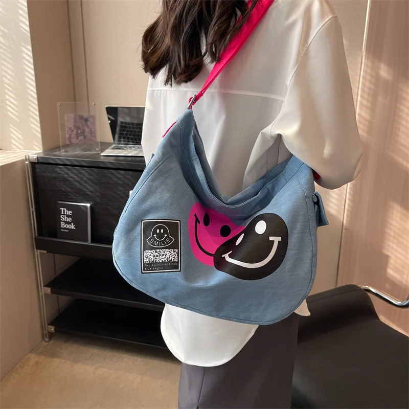 Vintage Smiling Face Shoulder Bag Cute Cartoon Printed Crossbody Bags Large Capacity Preppy Style Denim Tote Bag For Girl Women
Vintage Smiling Face Shoulder Bag Cute Cartoon Printed Crossbody Bags Large Capacity Preppy Style Denim Tote Bag For Girl Women