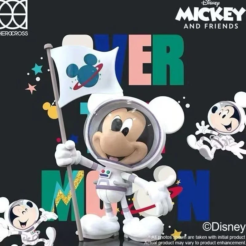 Оригинальная фигурка героокросса из мультфильма Disney астронавт Микки, модная игрушка, настольное украшение, Коллекционная модель, праздничные подарки 15 см
Оригинальная фигурка героокросса из мультфильма Disney астронавт Микки, модная игрушка, настольное украшение, Коллекционная модель, праздничные подарки 15 см