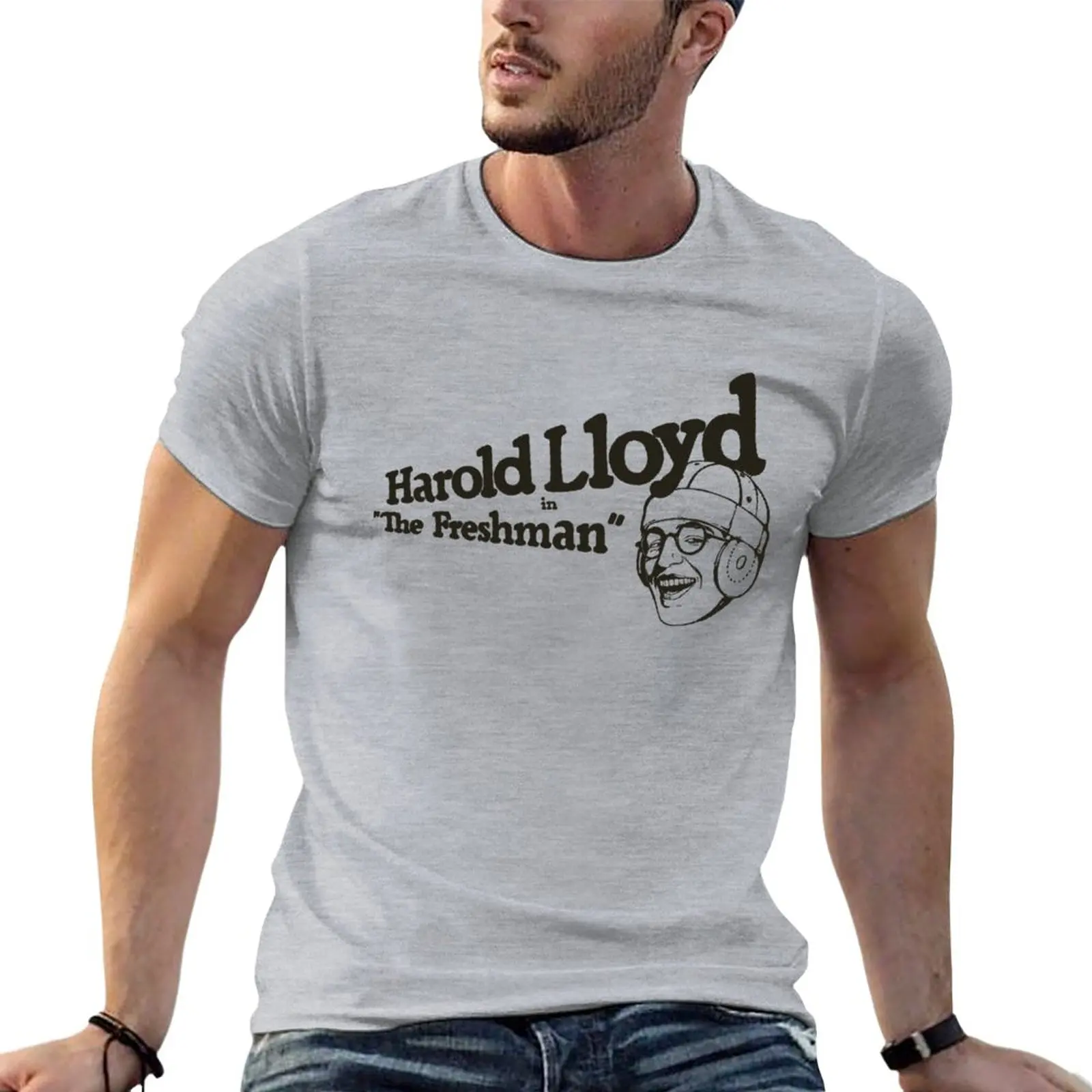 Новая футболка Гарольда Ллойда из свежих людей Графические футболки Эстетическая одежда черная футболка мужская тренировочная рубашка
Новая футболка Гарольда Ллойда из свежих людей Графические футболки Эстетическая одежда черная футболка мужская тренировочная рубашка