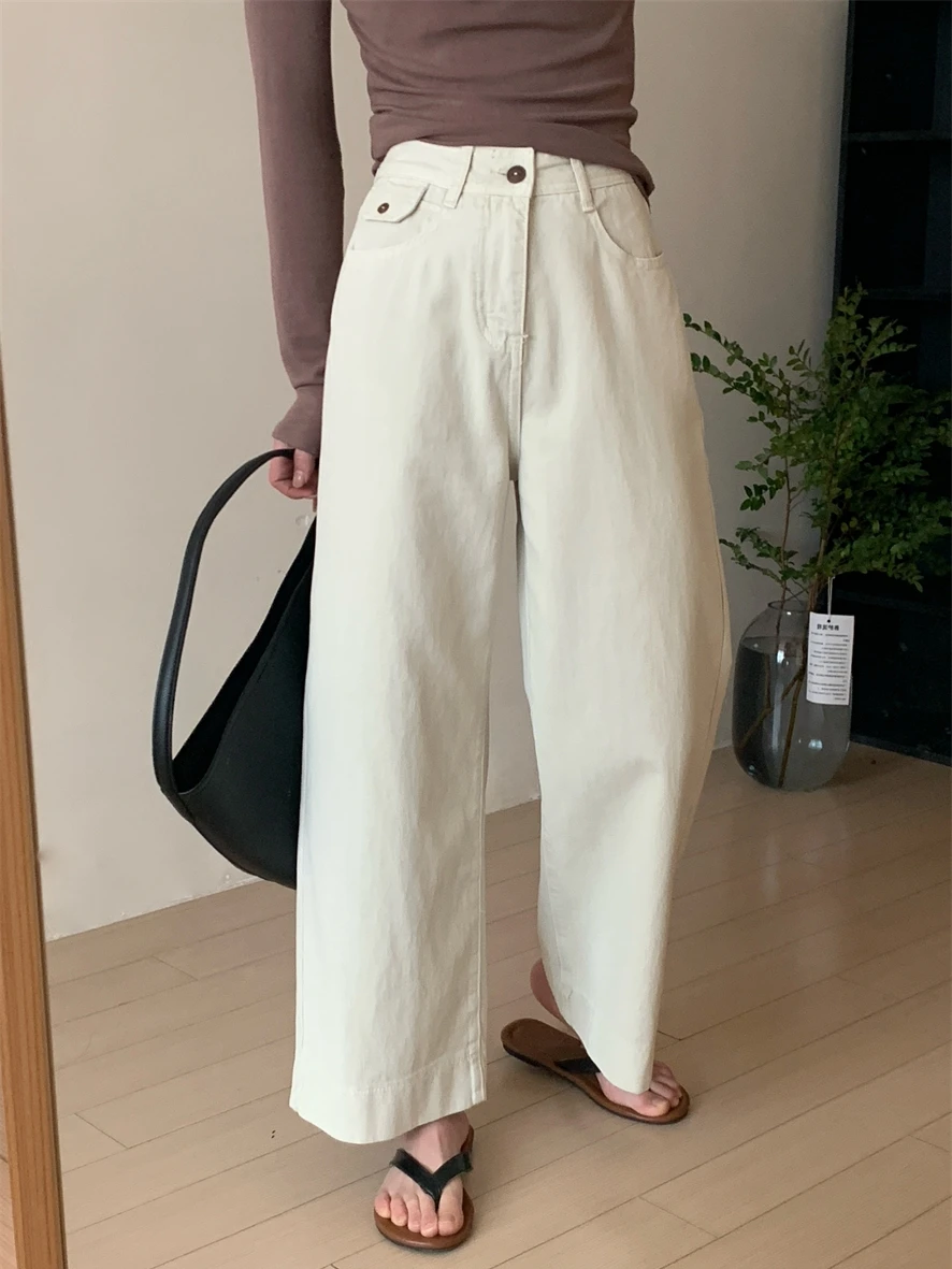 Jeans for Women's Versatile High Waist, Wide Legs, Slim Leisure, Small Stature, High Grade, Beige Fashion J423-3
Jeans for Women's Versatile High Waist, Wide Legs, Slim Leisure, Small Stature, High Grade, Beige Fashion J423-3