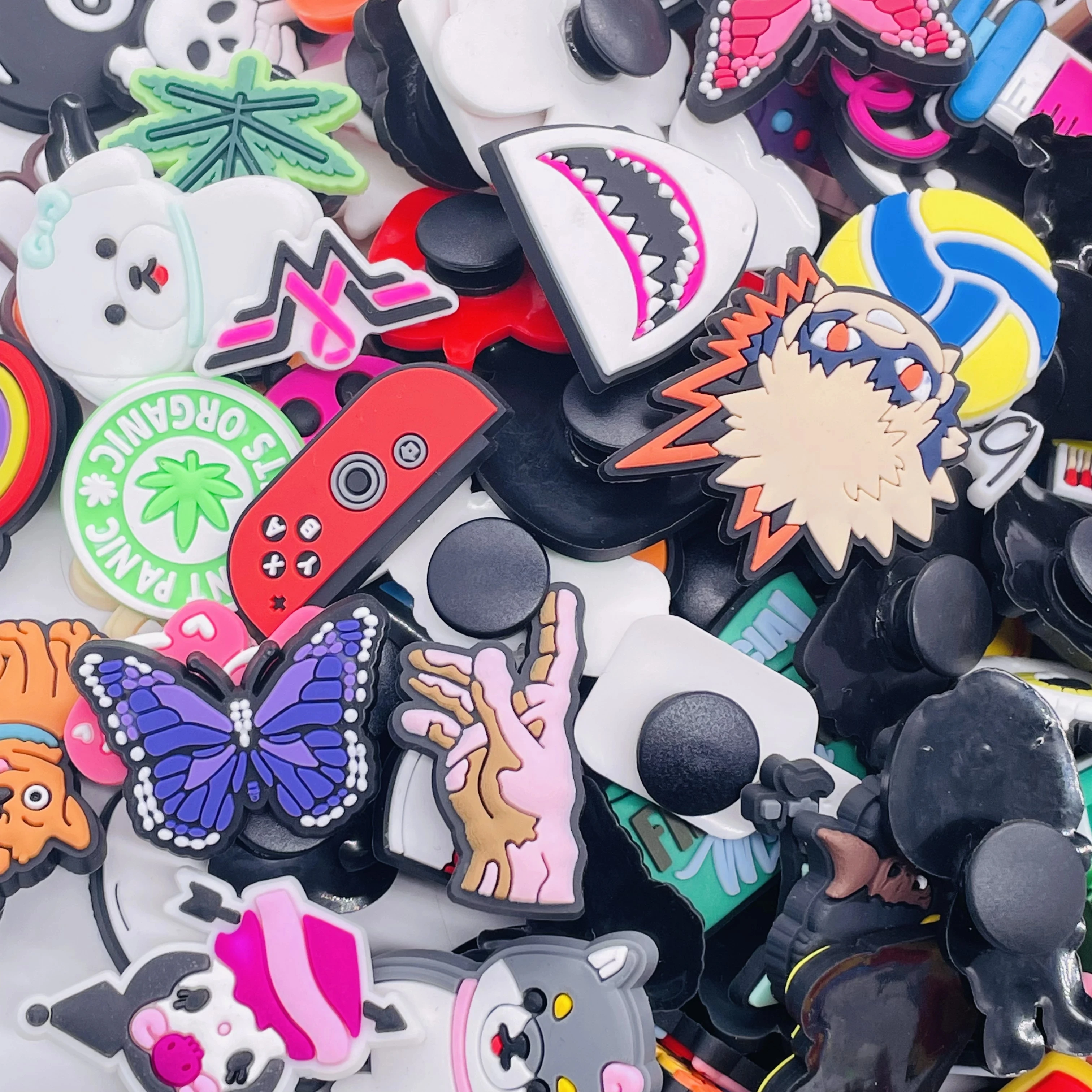 50PCS 100PCS Random Croc Charms Buckle Clog Cartoon Anime Icon Silicone Croc Slipper Accessories Hole Shoes Ornaments
50PCS 100PCS Random Croc Charms Buckle Clog Cartoon Anime Icon Silicone Croc Slipper Accessories Hole Shoes Ornaments