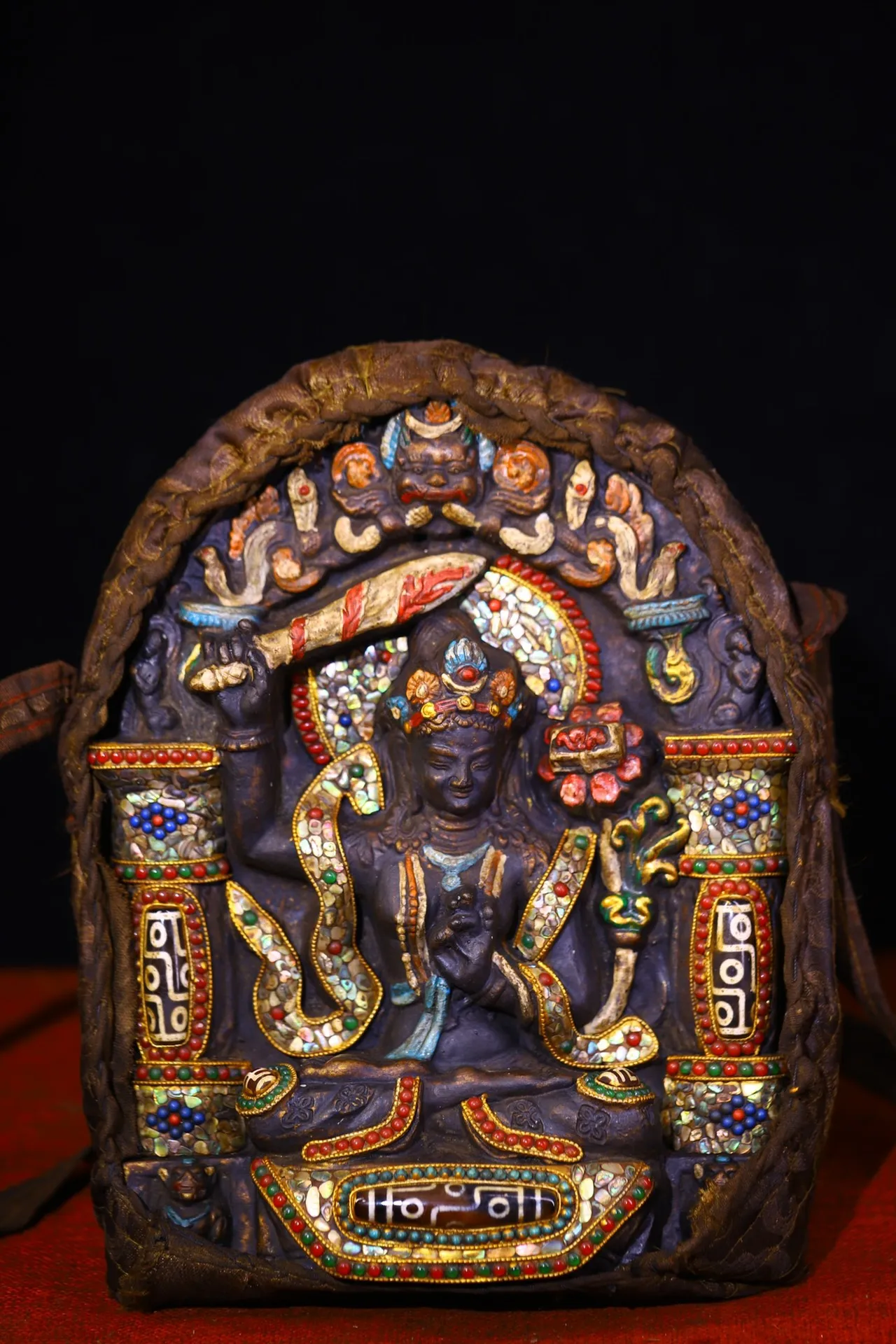 11"Tibet Temple Collection Old Rubbing Buddha Painted Mosaic Gem gZi Beads Shell Manjushri Bodhisattva BBuddhist Niche Amulet
11"Tibet Temple Collection Old Rubbing Buddha Painted Mosaic Gem gZi Beads Shell Manjushri Bodhisattva BBuddhist Niche Amulet