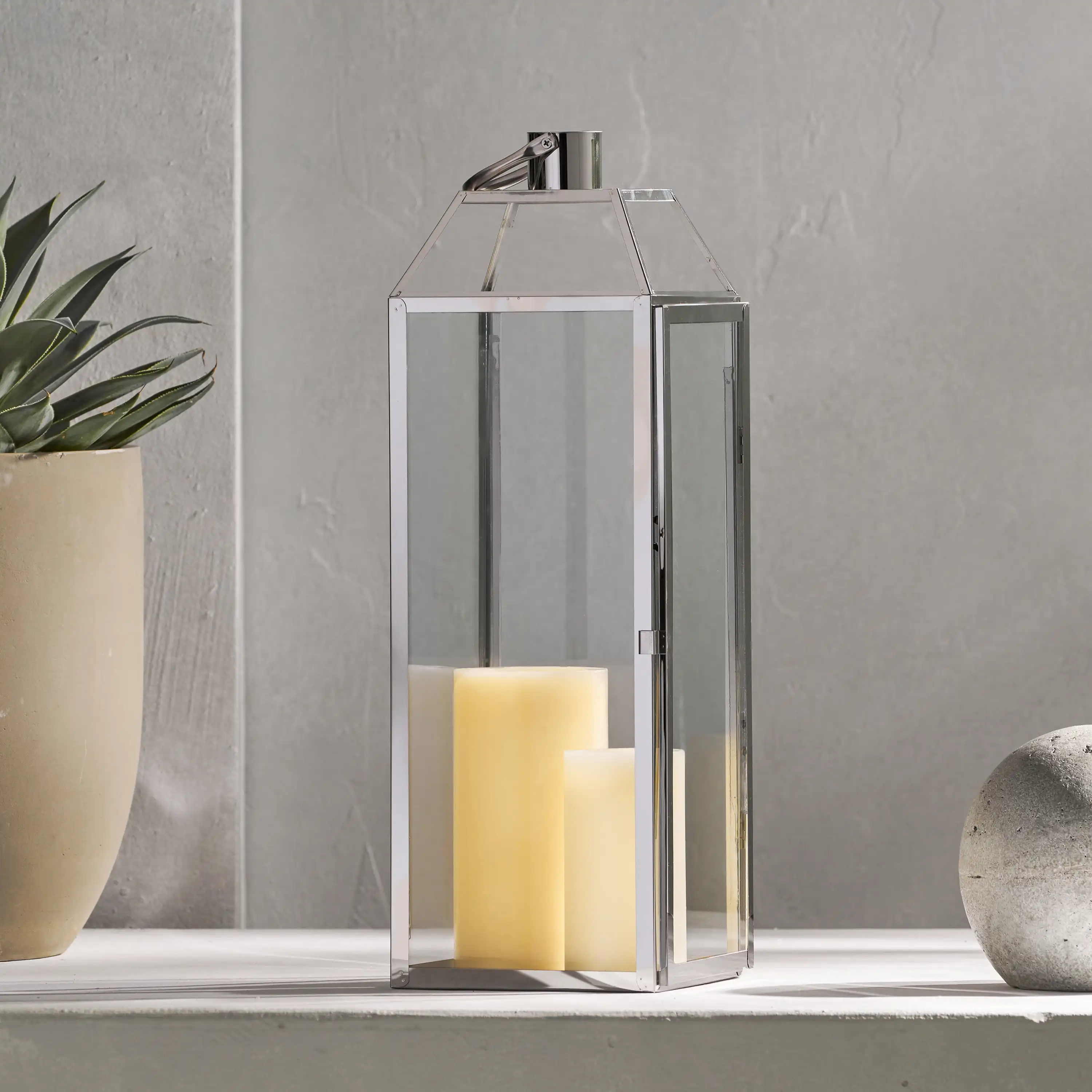 Luxurious Refined Fashionable and Elegant Adding Brightness Stainless Steel 22" Lantern Silver
Luxurious Refined Fashionable and Elegant Adding Brightness Stainless Steel 22" Lantern Silver