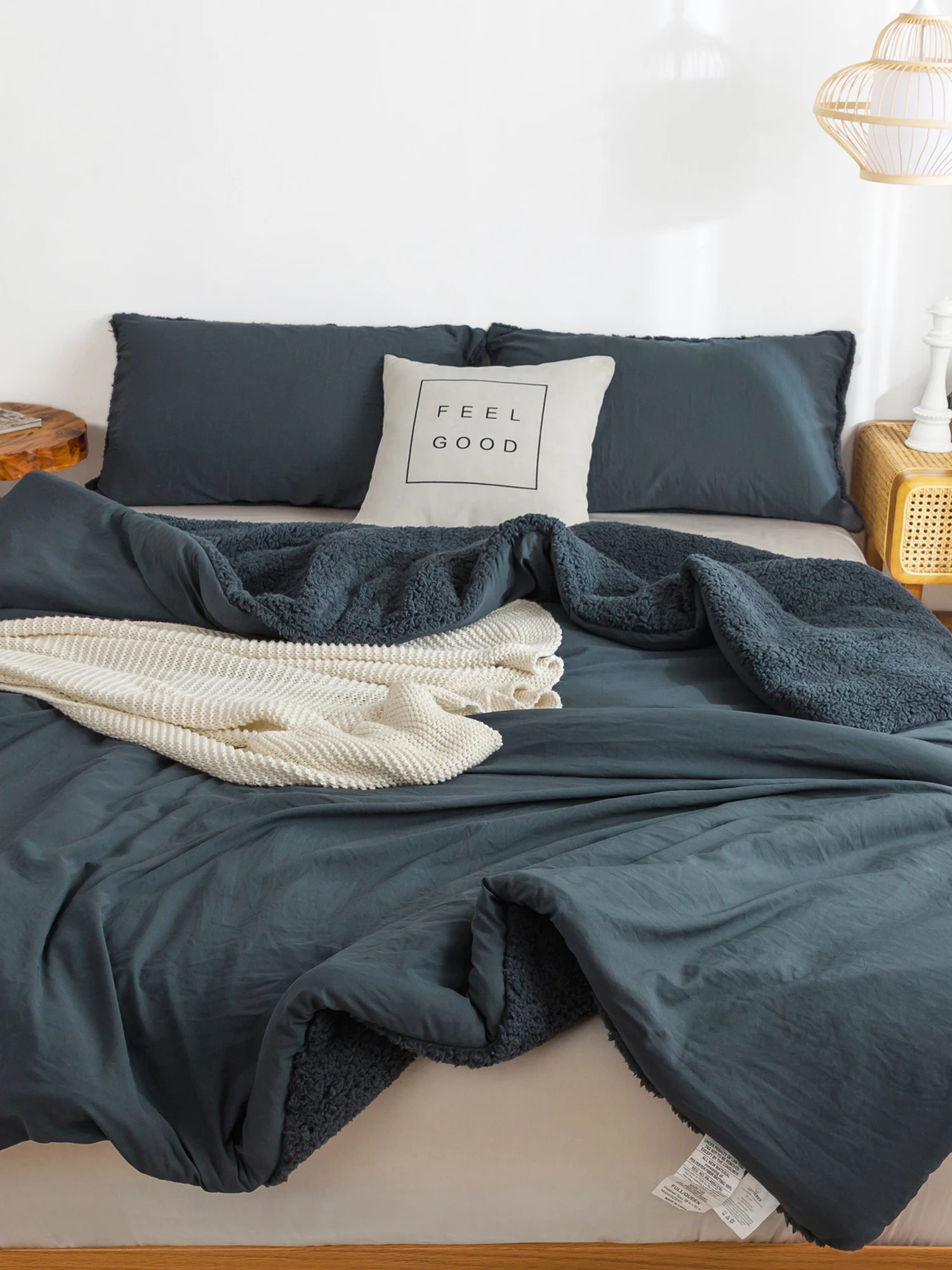 Dark Gray Bedding comforter set and pillow sham Twin Size Soft Warm Fluffy Light Weight Washable Cotton Down with Pillowshams
Dark Gray Bedding comforter set and pillow sham Twin Size Soft Warm Fluffy Light Weight Washable Cotton Down with Pillowshams