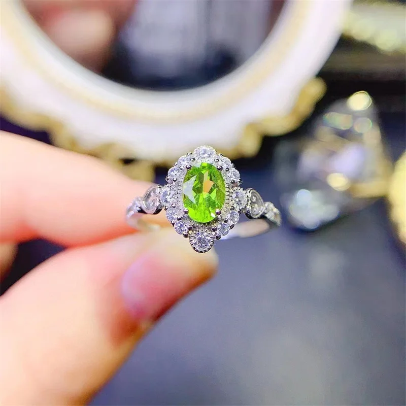 New natural peridot ring, real 925 sterling silver production, simple atmosphere, daily wear
New natural peridot ring, real 925 sterling silver production, simple atmosphere, daily wear