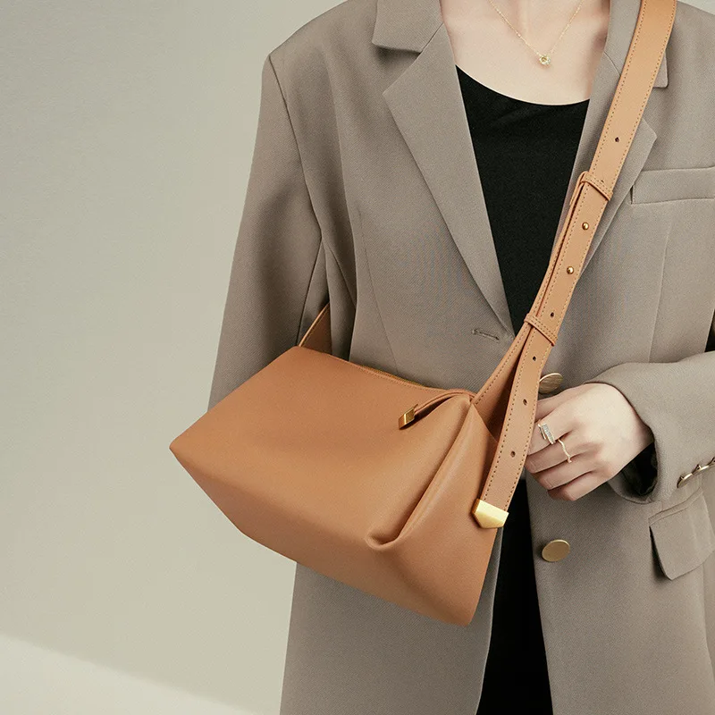 

2023 New Genuine Leather Crossbody Bag for Women's Advanced Feeling Stick Underarm Bag Genuine Leather Shoulder Bag