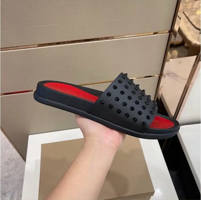 Summer Sandal Man Beach Slippers Rivet Decor Open Toe Unisex Slides Couple Seaside Vacation Shoes Size 38-46 
Summer Sandal Man Beach Slippers Rivet Decor Open Toe Unisex Slides Couple Seaside Vacation Shoes Size 38-46